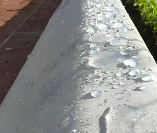 积石山硅烷浸渍涂料在混凝土保护中的应用